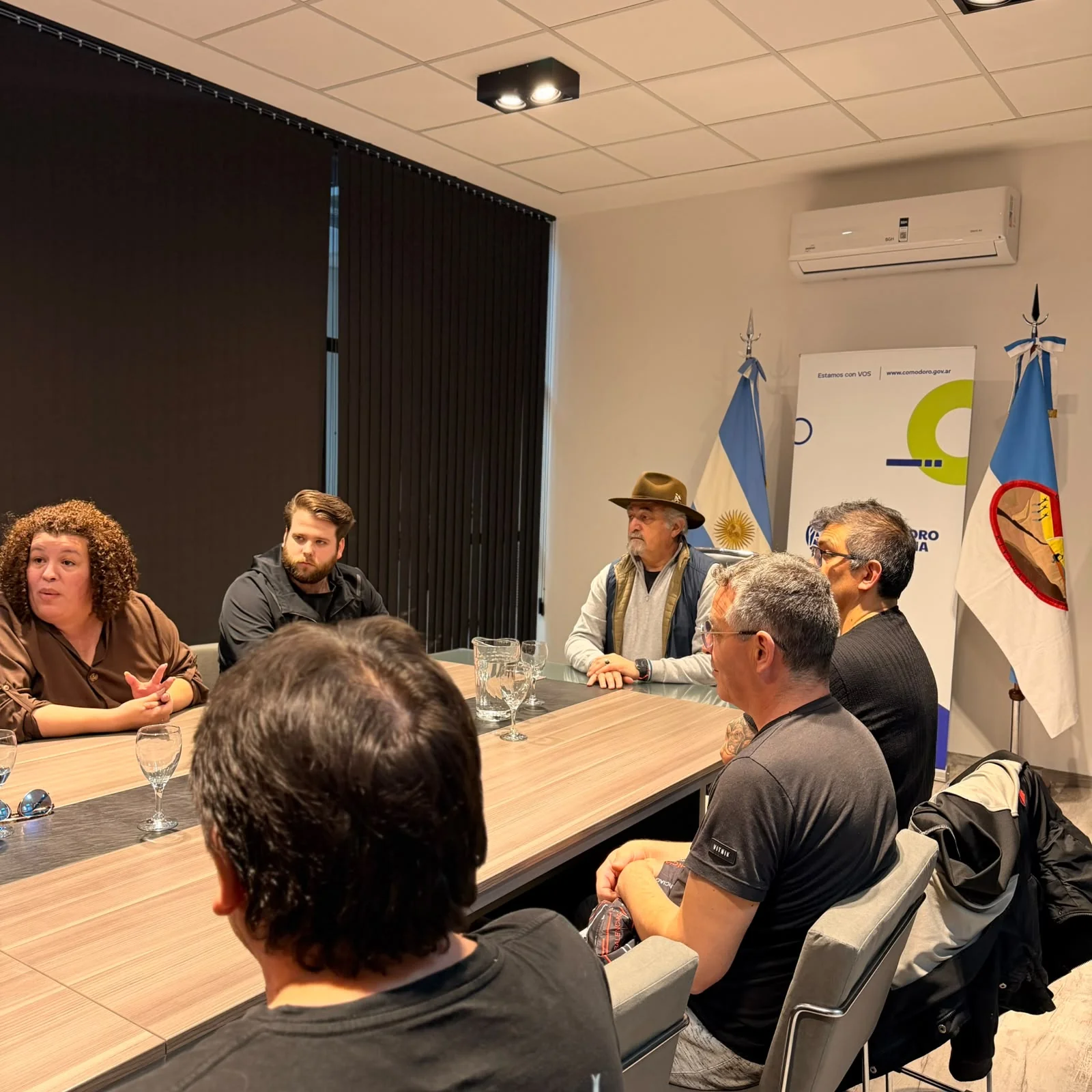 Othar se reunió con choferes de Patagonia Argentina y les aclaró el panorama