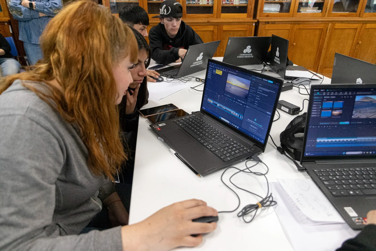 Usina Digital reúne a 30 jóvenes del sur de Comodoro en una nueva jornada de formación tecnológica