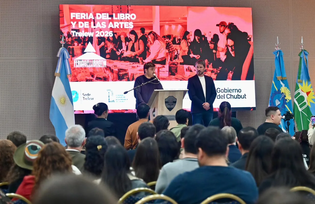 Trelew inauguró su Feria del Libro con eje en alfabetización y cultura local