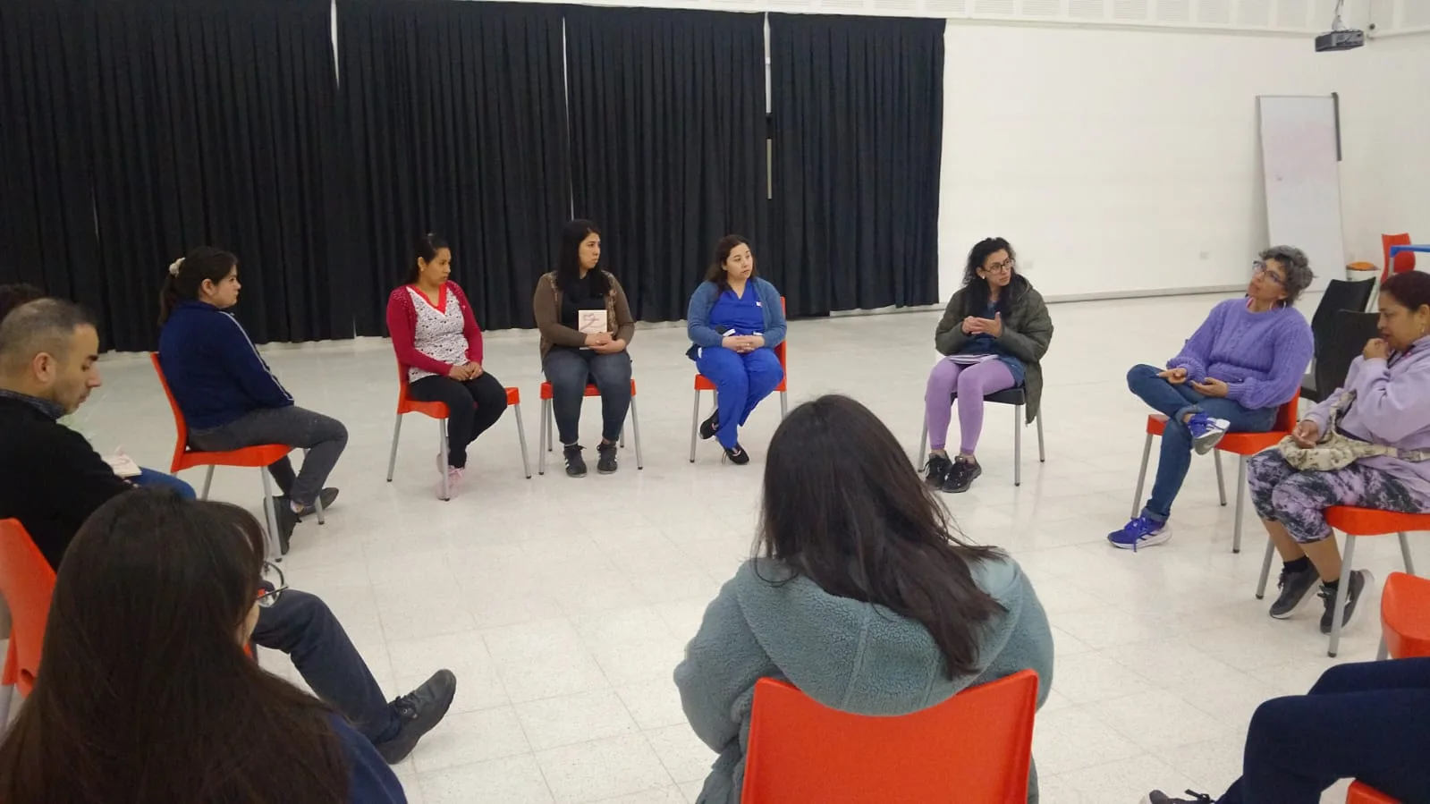 Octubre en Comodoro Rivadavia: charlas sobre cáncer de mama en seis CAPS