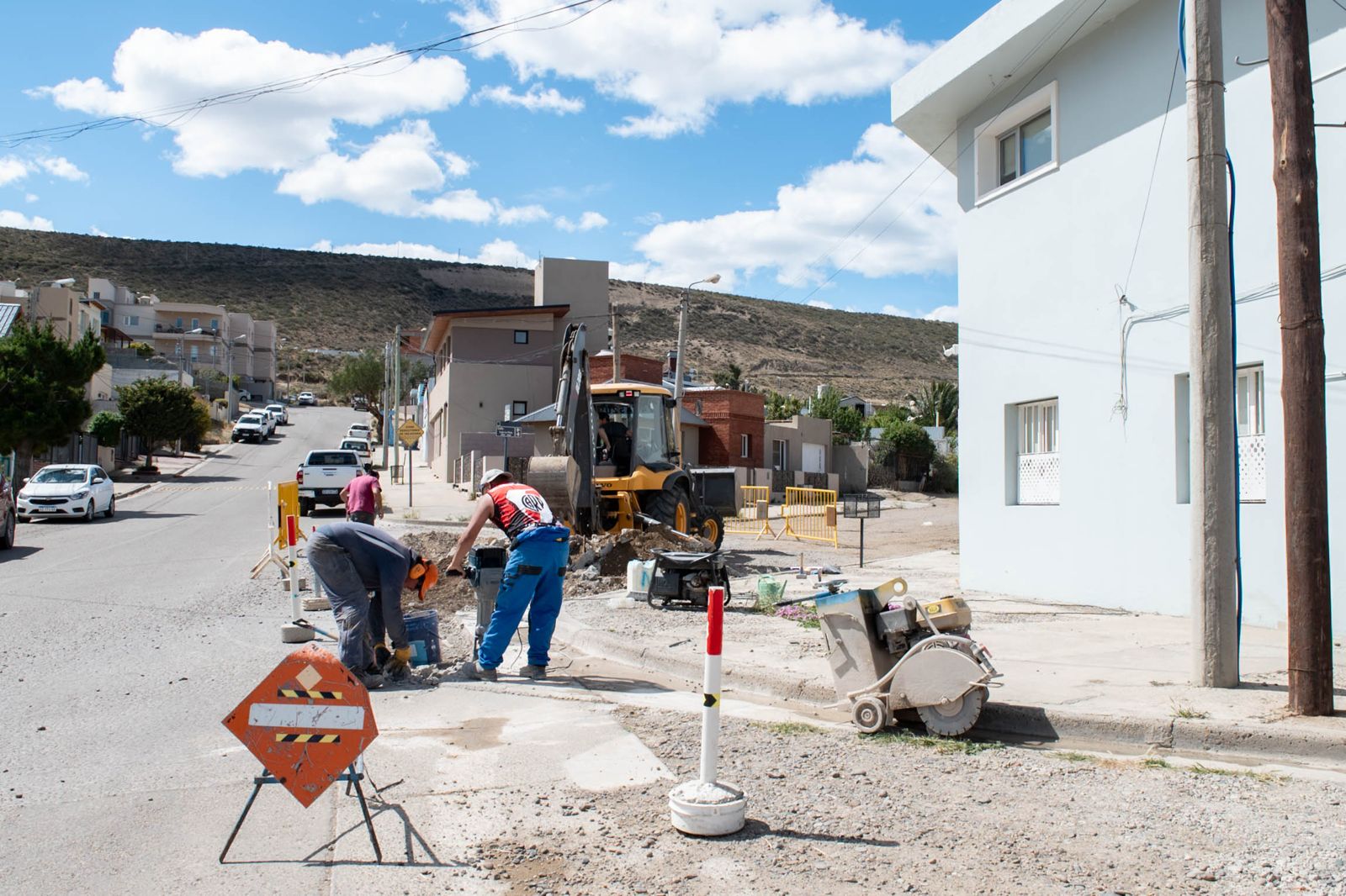 Rada Tilly avanza con nuevas obras de pavimentación urbana