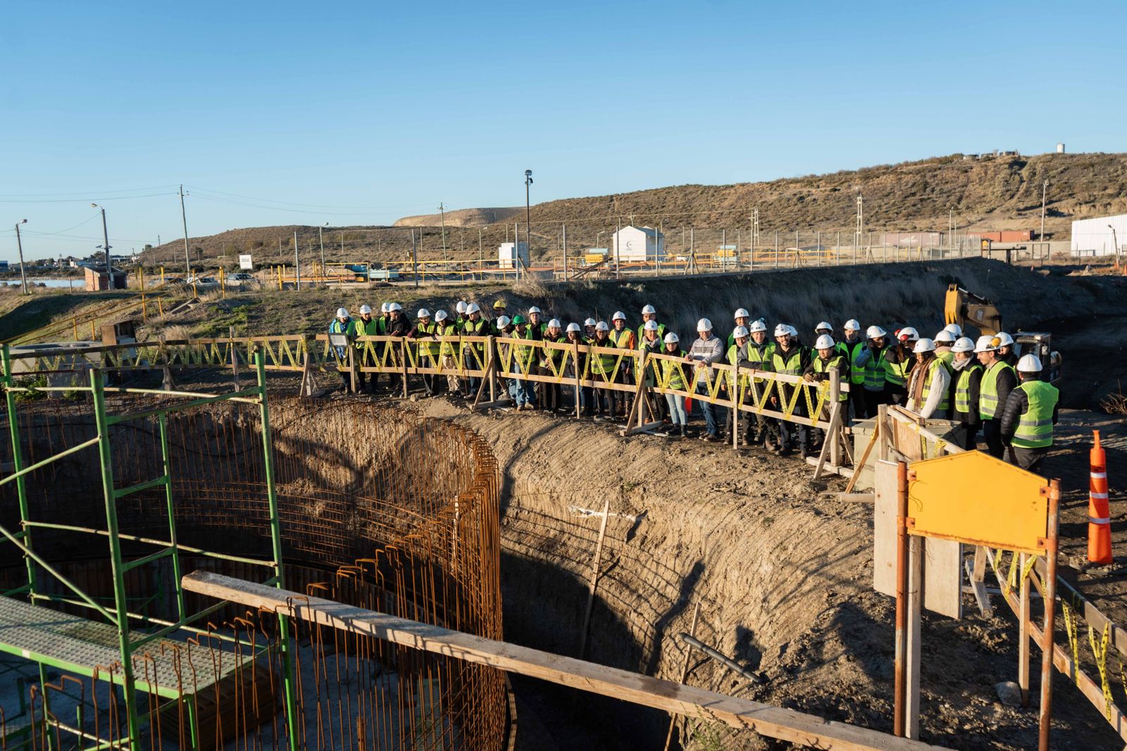 Estudiantes de la UNPSJB visitaron la Planta de Tratamiento de Rada Tilly y conocieron los avances de la obra de ampliación
