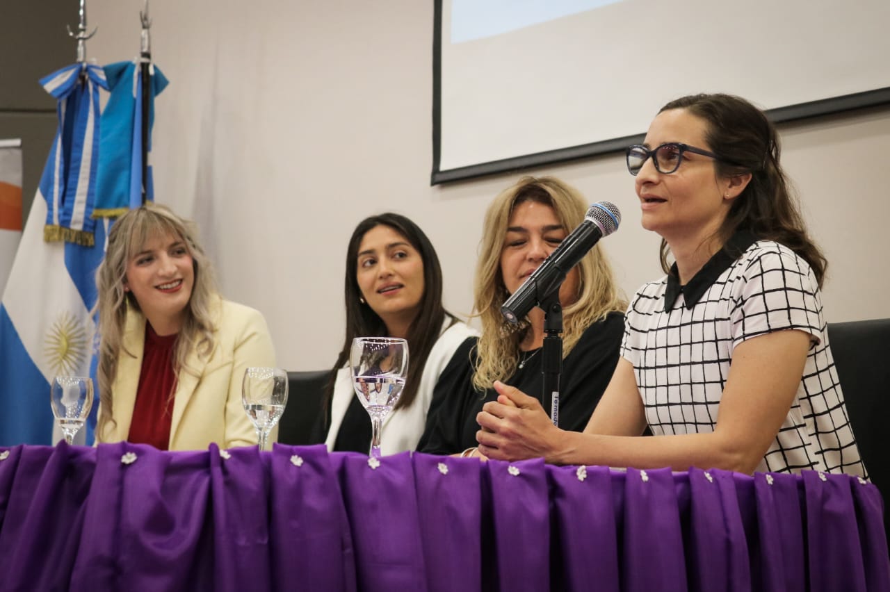 Día Internacional para la Eliminación de la Violencia contra la Mujer: el Gobierno realizó una jornada de reflexión en la Legislatura del Chubut