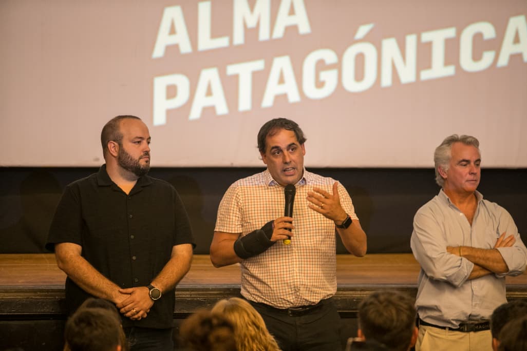 Se realizó con éxito la presentación del documental “SEI, la ballena desconocida”