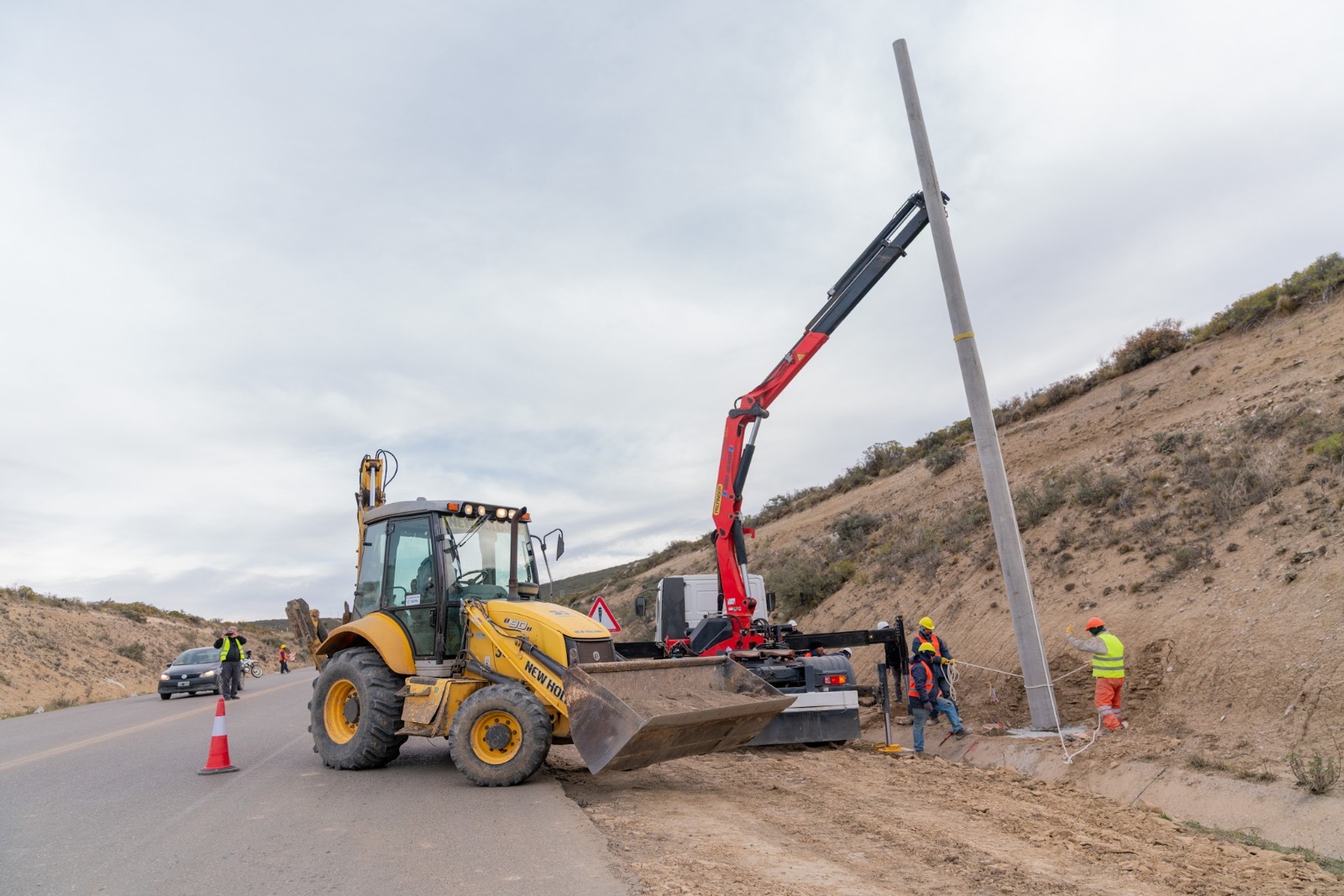 Othar supervisó el inicio del plan de obras eléctricas en el Camino Roque González