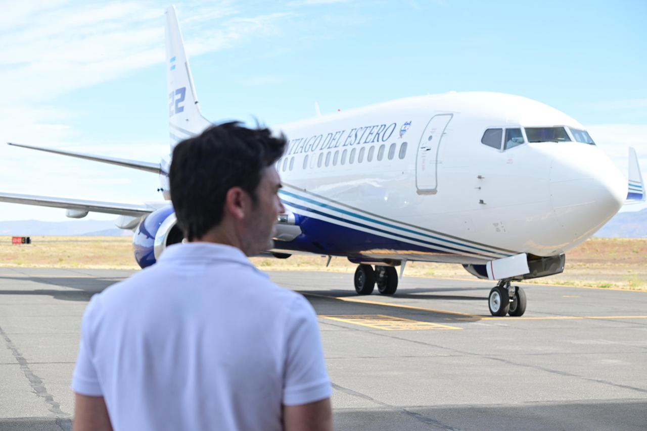 Torres recibió el avión hidrante más grande de Latinoamérica para reforzar el combate de incendios en la Cordillera