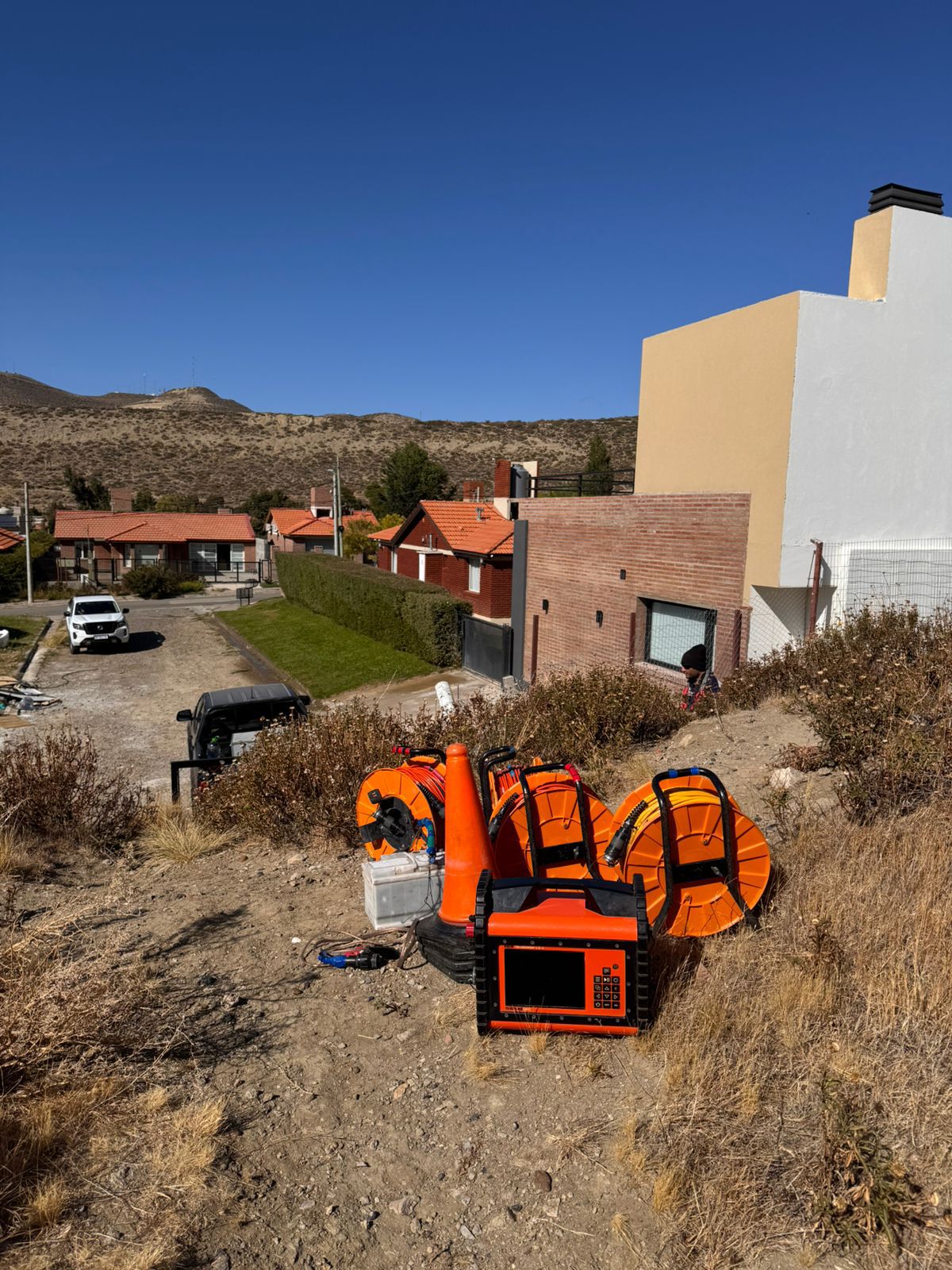 Comenzaron los estudios de tomografía eléctrica para analizar el subsuelo en barrio Médanos
