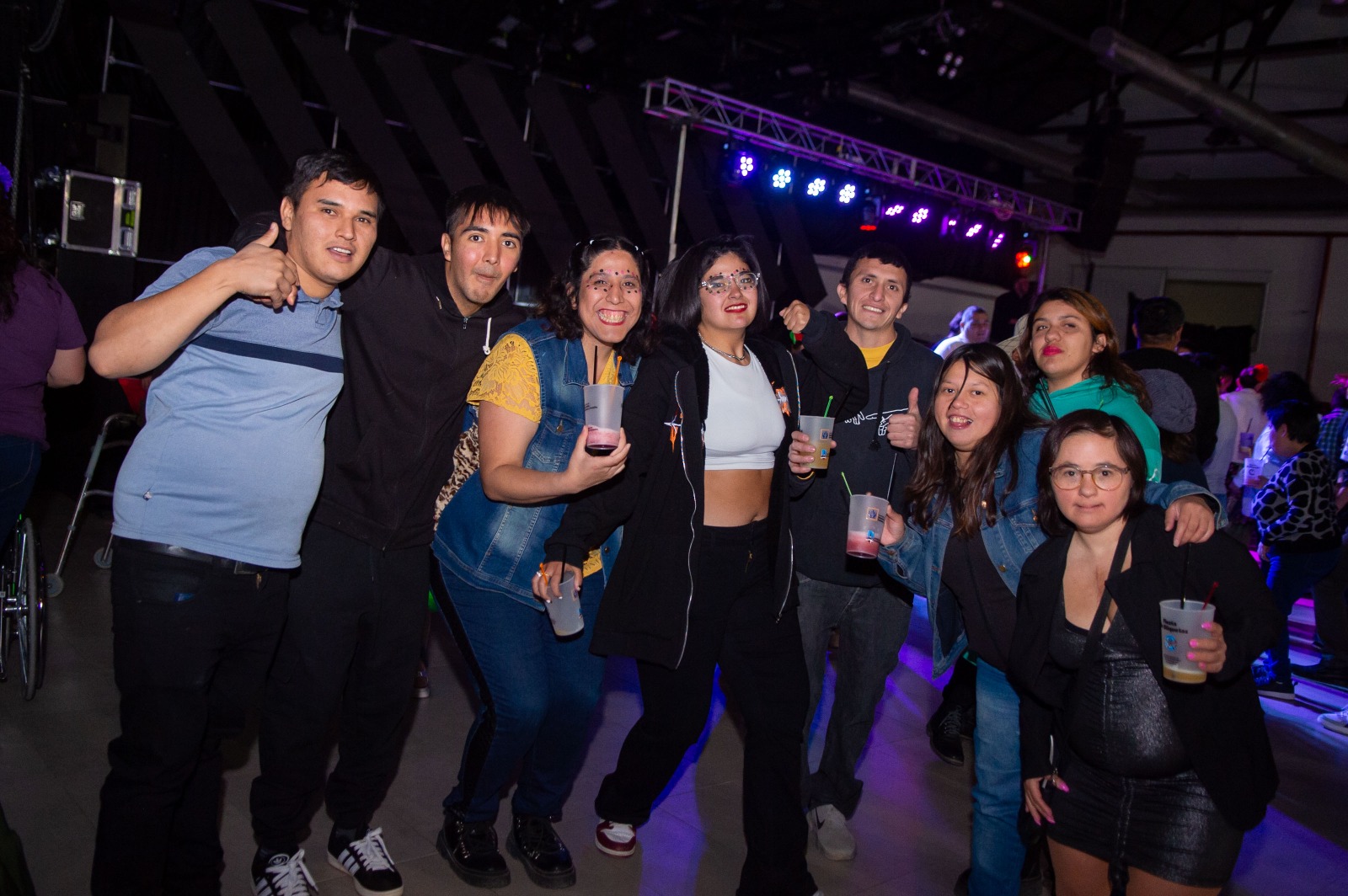 Con un importante marco de público, se concretó una nueva “Fiesta sin Etiquetas”
