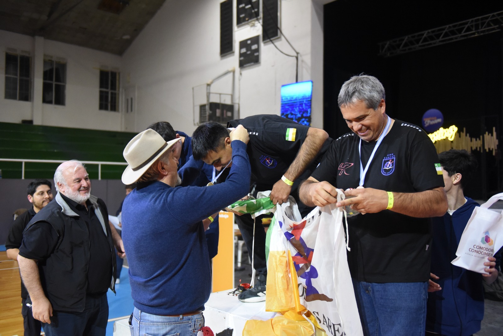 Más de 200 jóvenes fueron protagonistas en el Campeonato Nacional de Robótica