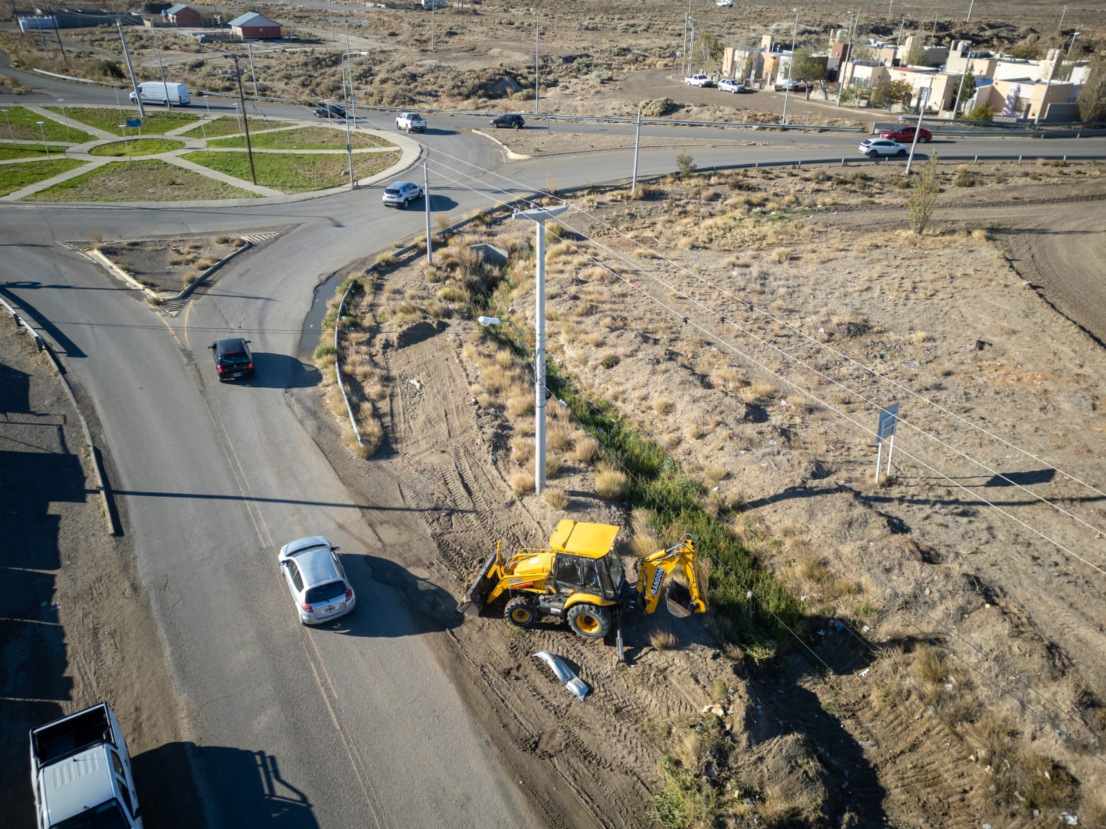 Se refuerzan los trabajos de mantenimiento vial y pluvial en distintos barrios