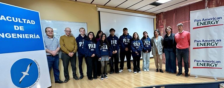 Siete estudiantes se suman a la Comunidad de Becarios PAE