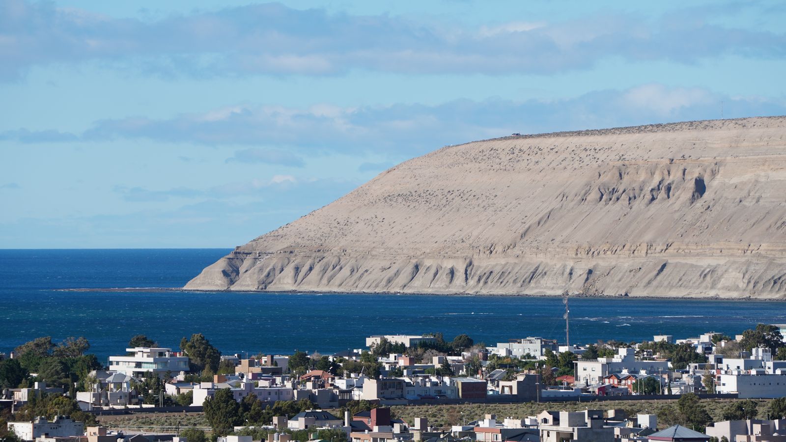 Rada Tilly aprobó por unanimidad el programa “Rada Tilly Impulsa” para fortalecer el comercio local