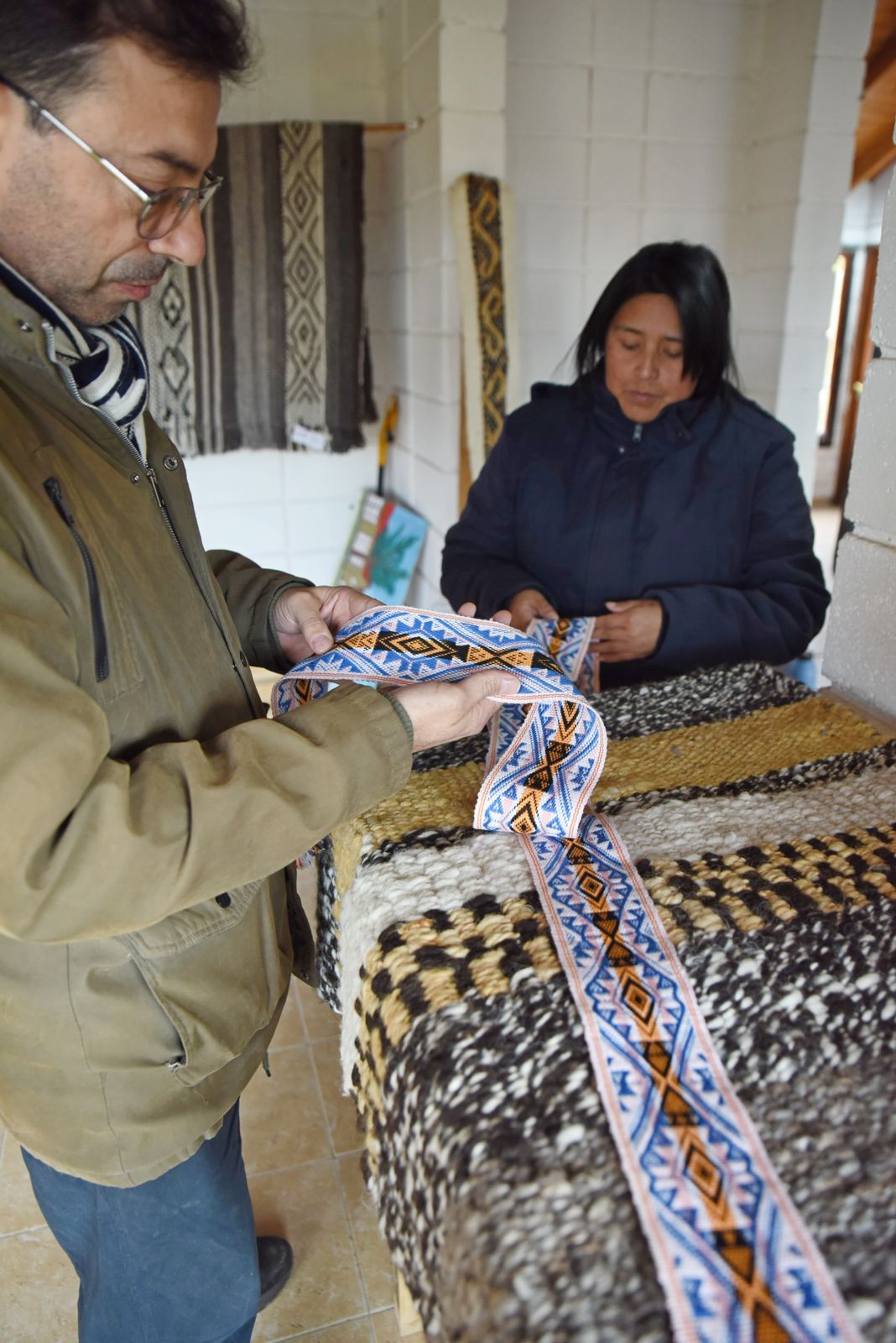 Artesanas textiles de Facundo compartieron avances del programa “Tejiendo Futuro”