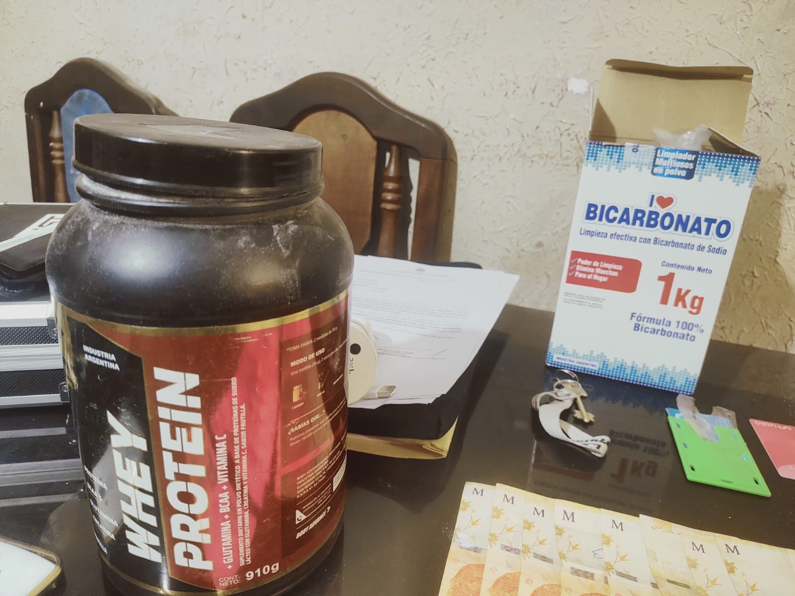 Las 1008: secuestran más de medio kilo de cocaína, armas y motos robadas