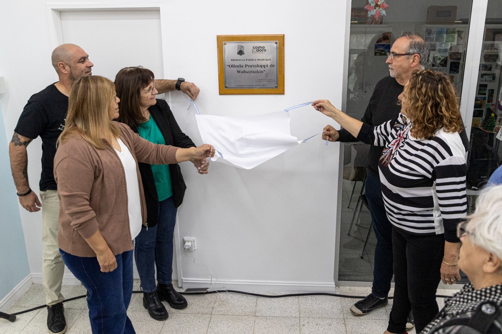La Biblioteca Municipal ya lleva el nombre de Olinda de Walsamakis