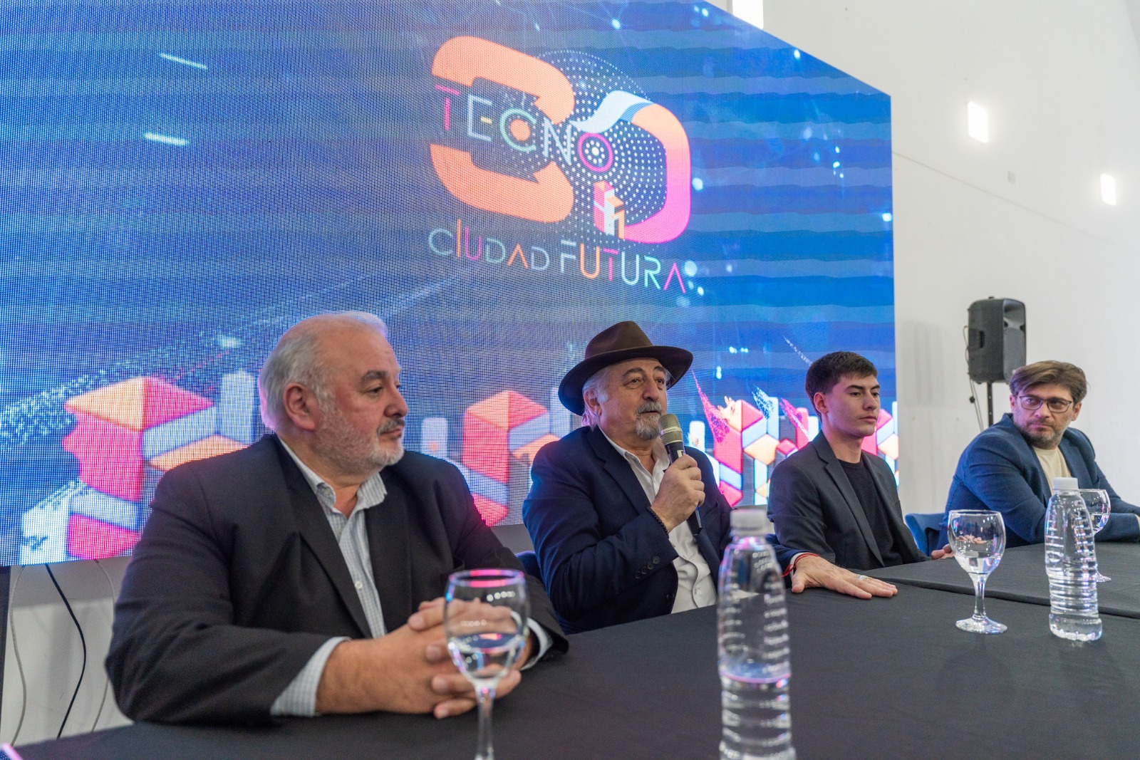 Se inauguró el Festival 3D Tecno en el Centro de información Pública