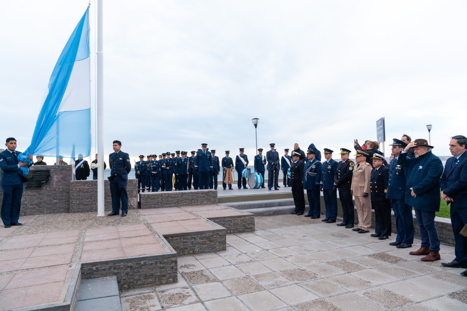 Comodoro conmemoró el Día de la Bandera con un fuerte llamado a rescatar los valores de los fundadores de la Patria