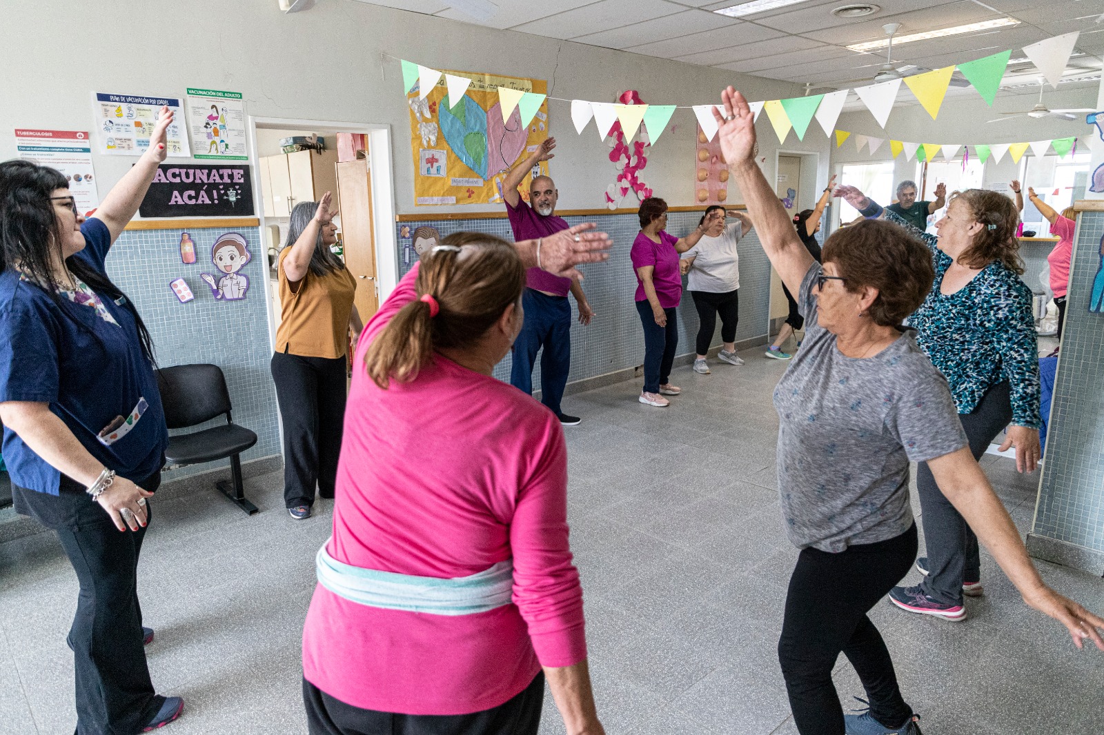El CAPS Stella Maris brinda taller de actividad física para promover la salud en el barrio