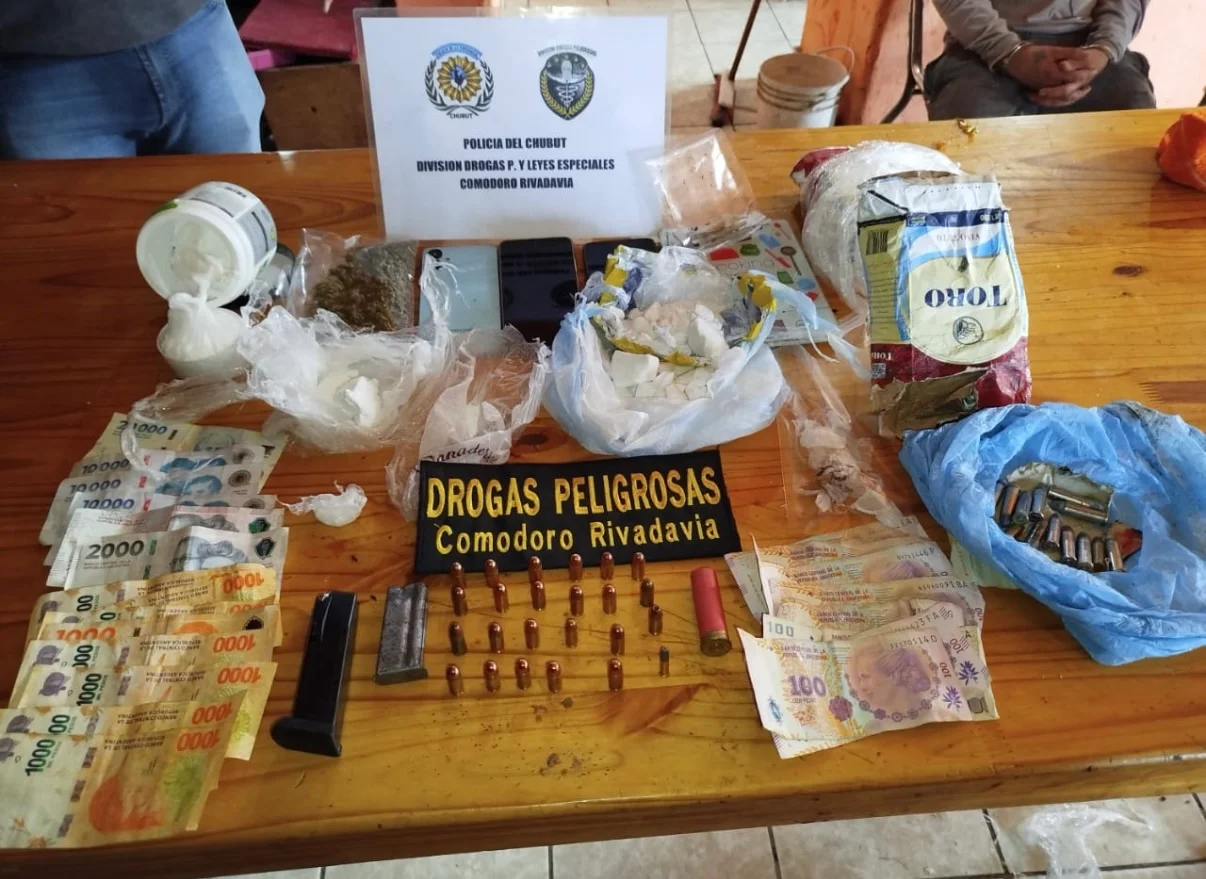 Narcomenudeo en Comodoro: Secuestran 400 gramos de cocaína, $450.000 y detienen a un hombre con antecedentes