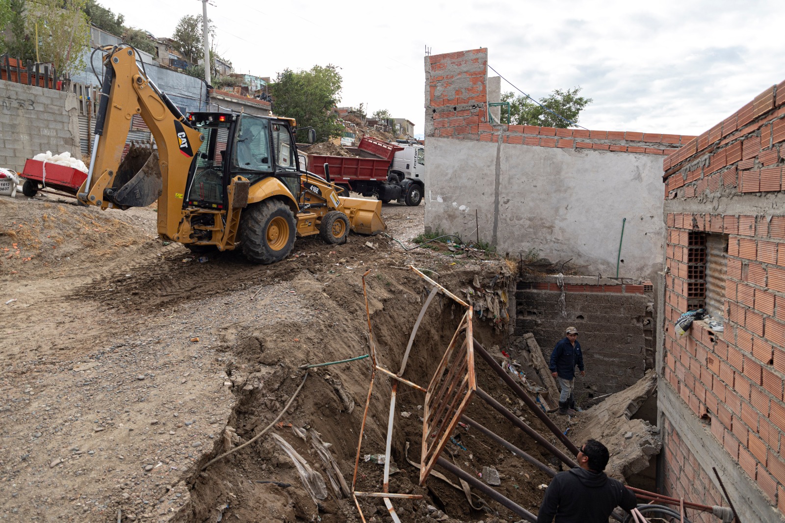 El Municipio intervino ante un desmoronamiento de terreno en La Floresta