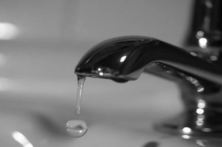 Corte total de agua en Comodoro por mantenimiento en acueductos