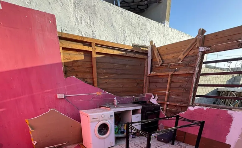 Piden ayuda para una familia de Laprida que perdió parte de su vivienda