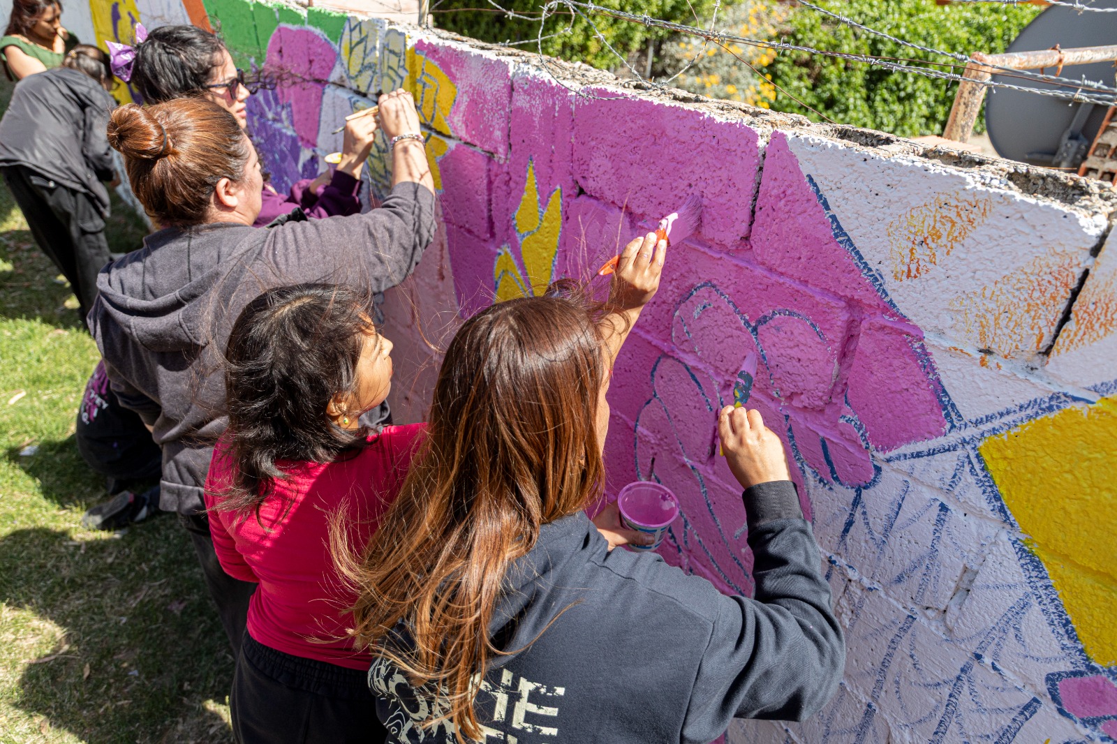 Se realizó una intervención artística en el Parque de la Ciudad en el marco del 25N