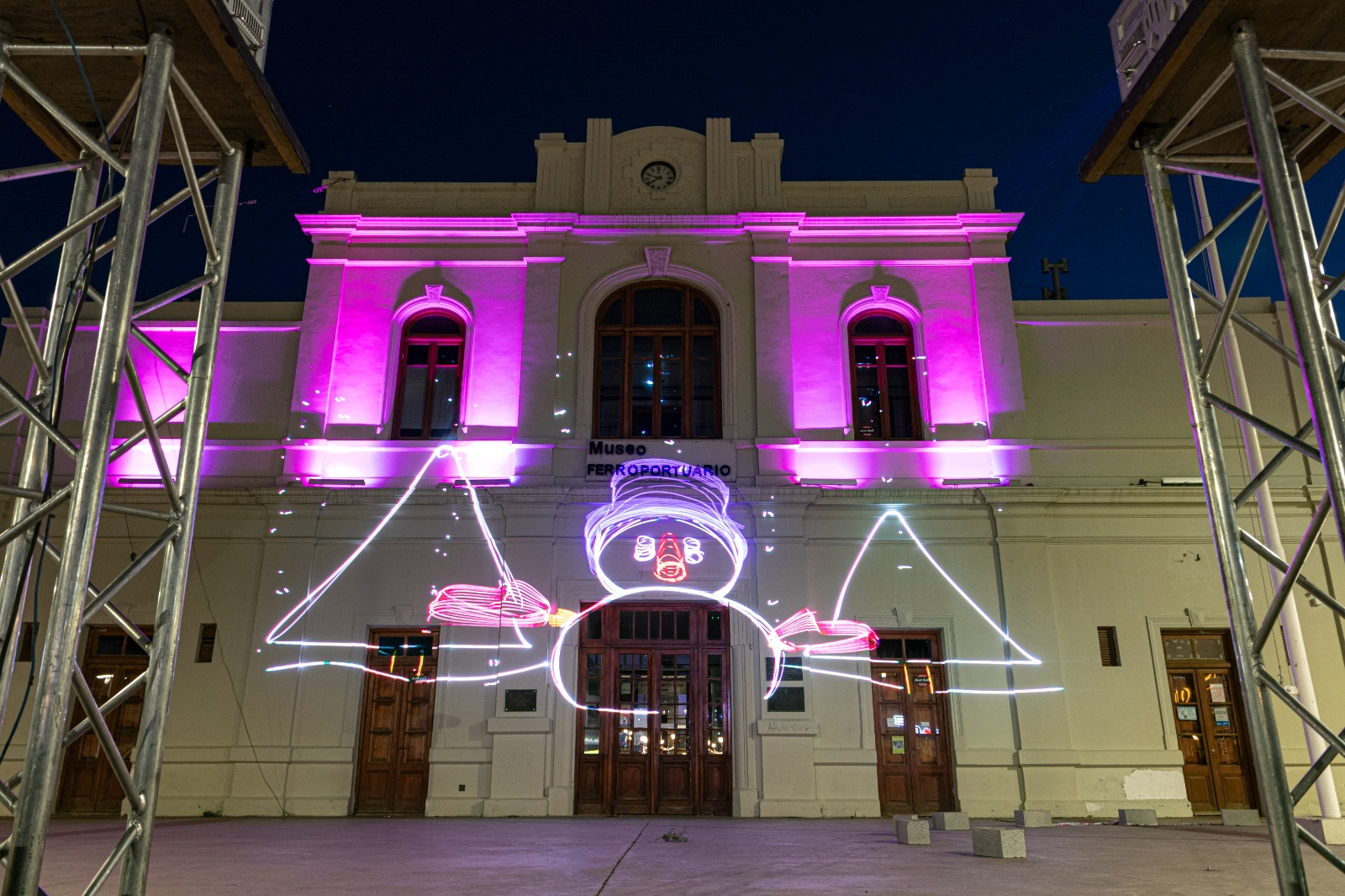 El Museo Ferroportuario se ilumina en el marco de las fiestas navideñas