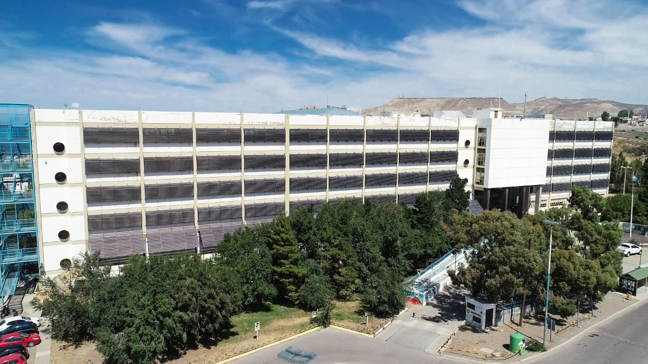 «Tenemos que analizar los planes de estudio y su duración»