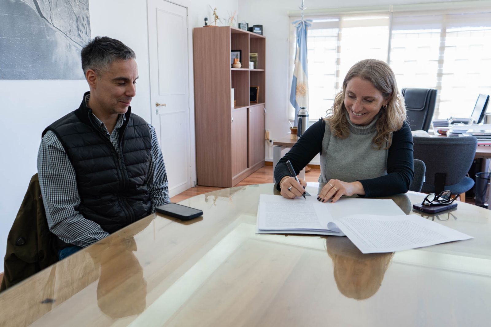 Rada Tilly: se firmó el contrato para finalizar el Plan de Pavimentación Urbana de 77 cuadras