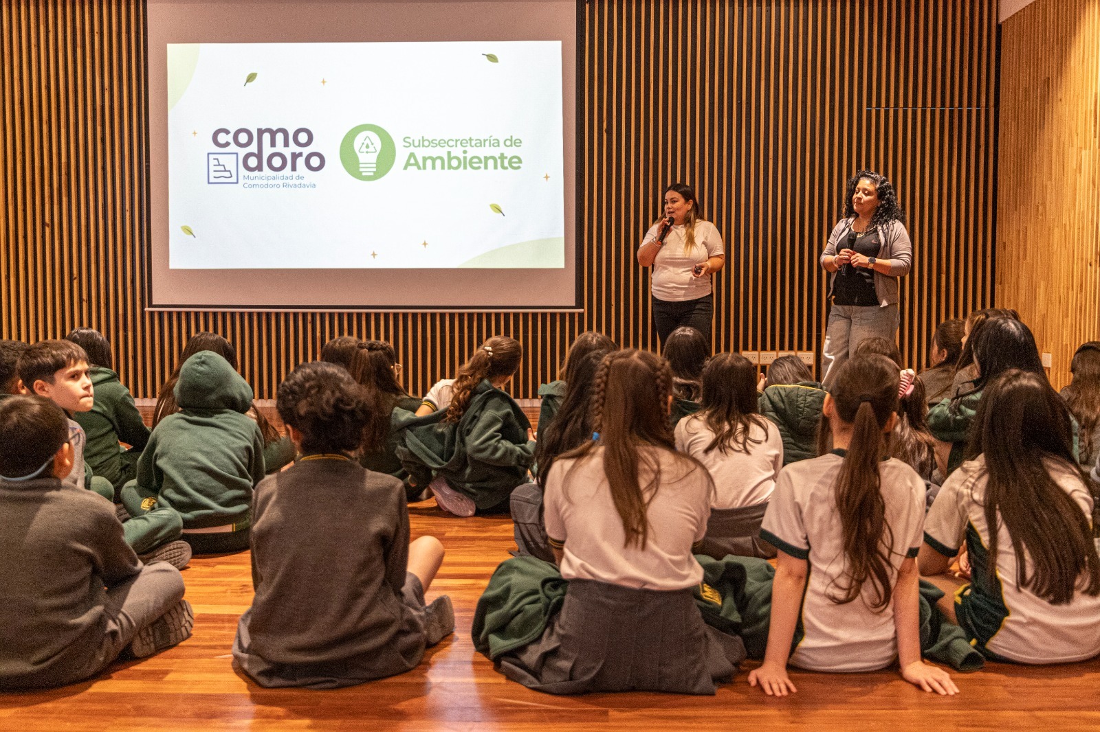 Ambiente municipal brindó una charla a alumnos del Instituto Martín Rivadavia