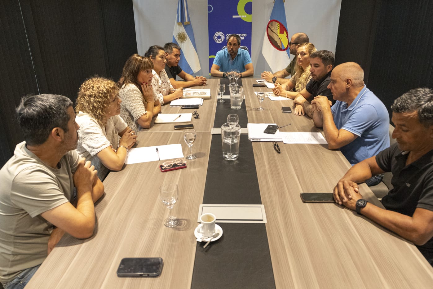 Funcionarios municipales y concejales evaluaron las acciones que se están concretando tras el derrumbe del cerro Hermitte