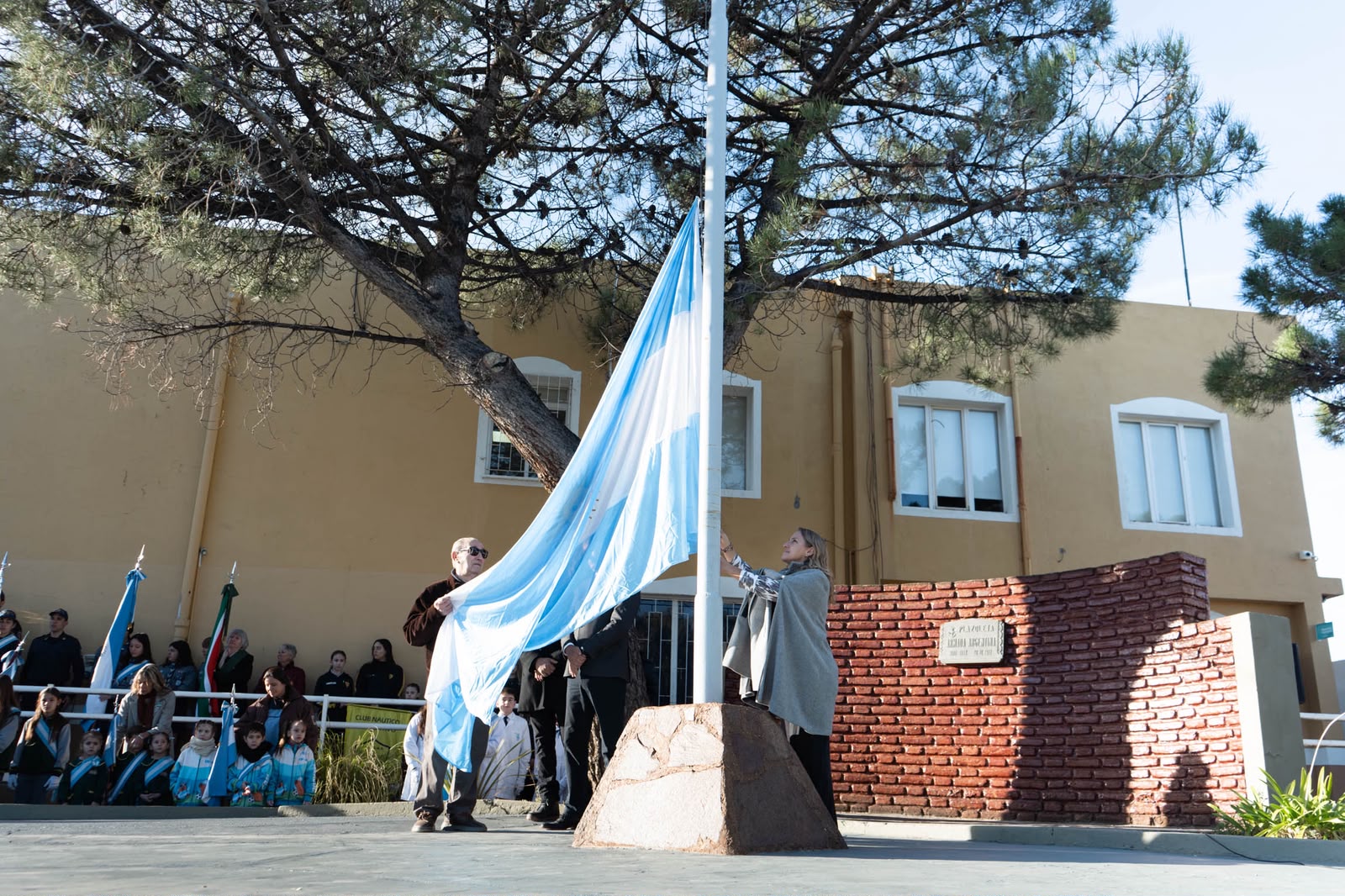 Rada Tilly celebró el 216° aniversario de la Revolución de Mayo