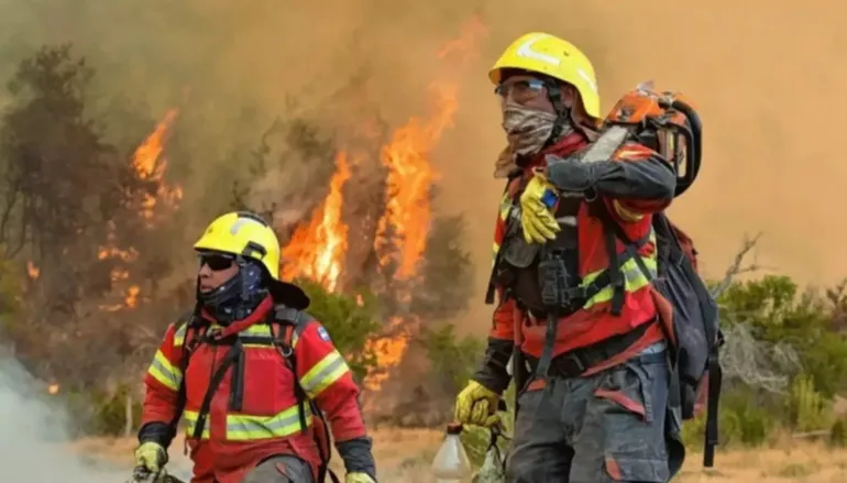 El fuego ya no va a Esquel y Nación aportará 4.000 millones