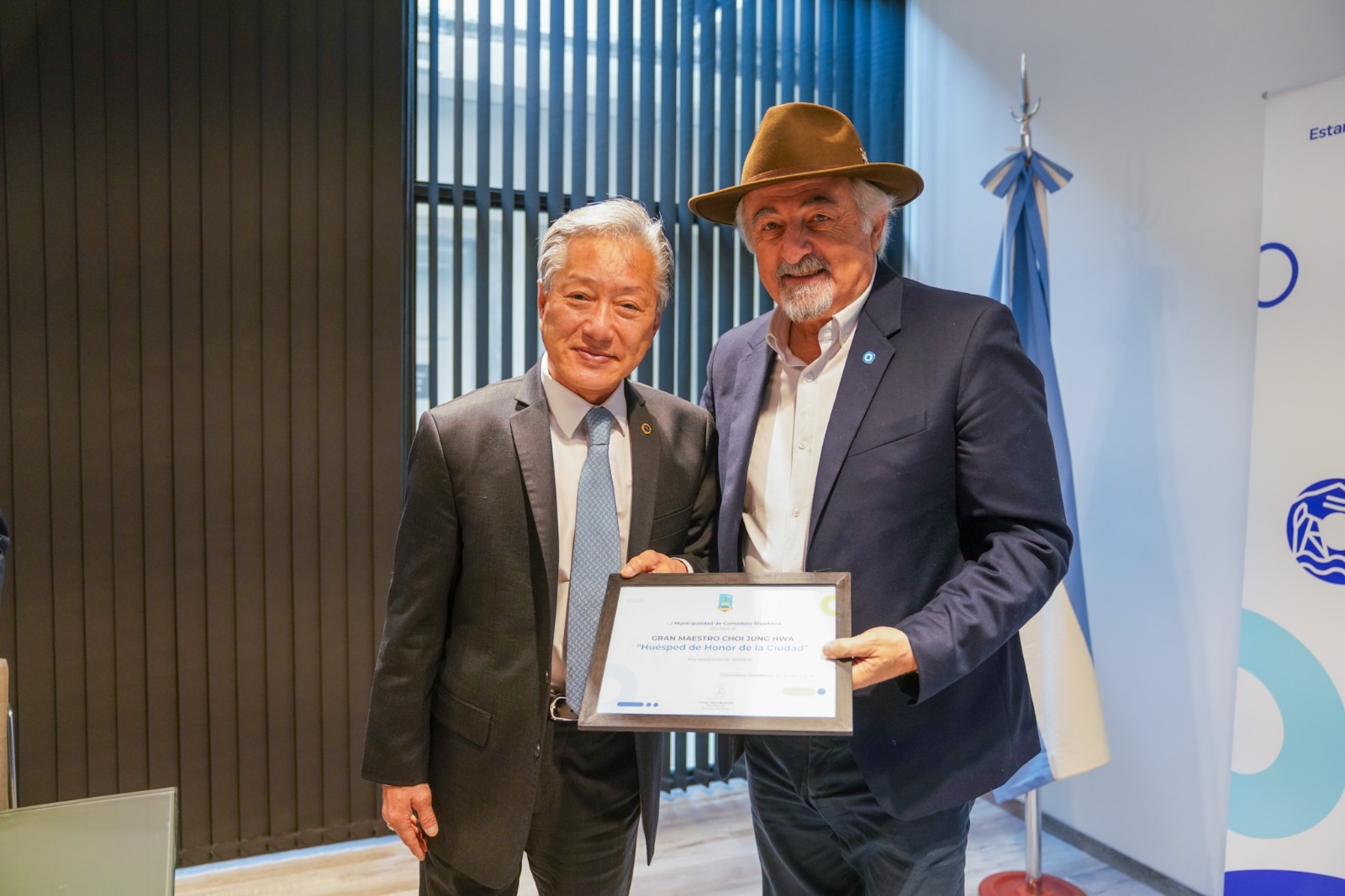Comodoro recibió al Grand Master Choi Jung Hwa en una visita histórica para el taekwondo local