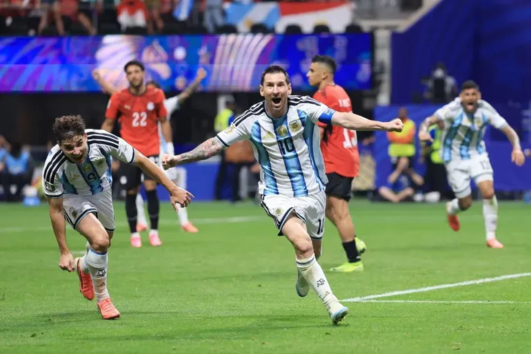 Argentina logró una heroica clasificación ante Egipto