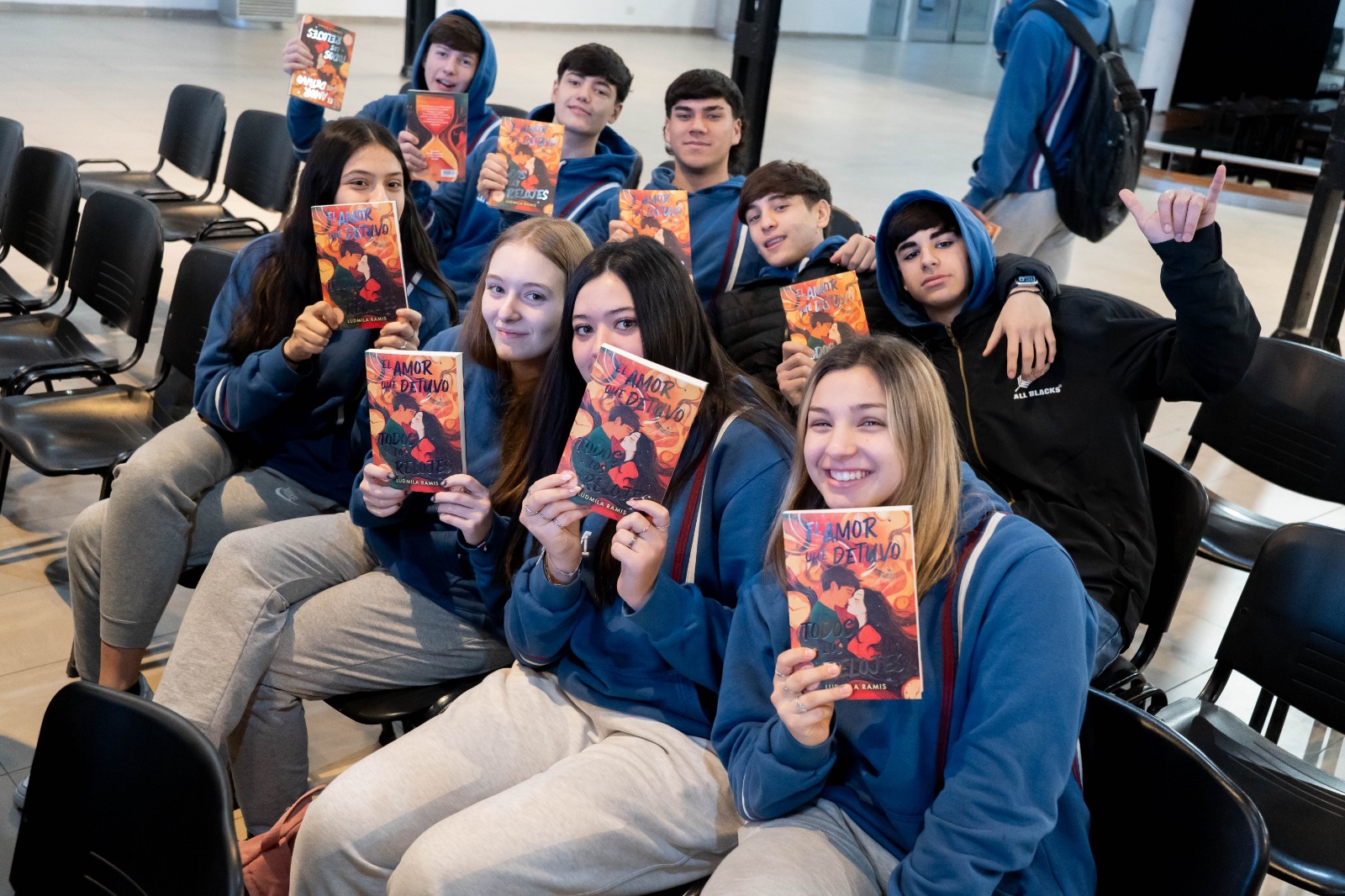 El Municipio entregó 300 libros en una nueva edición de “Leer nos mueve, leer nos cambia”