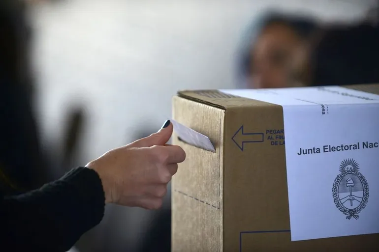 Poca gente fue a votar temprano a la Escuela Nº1
