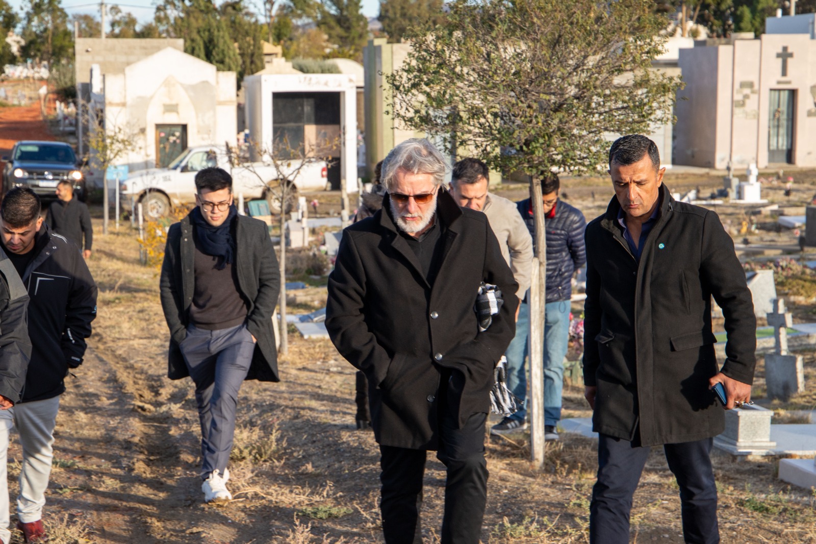 El Municipio acompaña las exhumaciones en el Cementerio Oeste